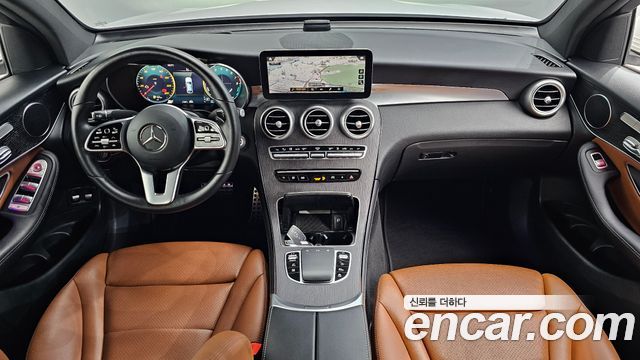 Mercedes-Benz GLC-Class GLC300e 4MATIC Coupe