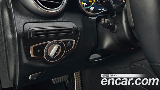 Mercedes-Benz GLC-Class GLC300e 4MATIC Coupe