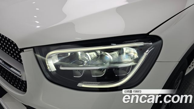 Mercedes-Benz GLC-Class GLC300e 4MATIC Coupe