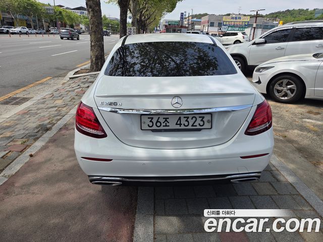 Mercedes-Benz E-Class E220d Avantgarde