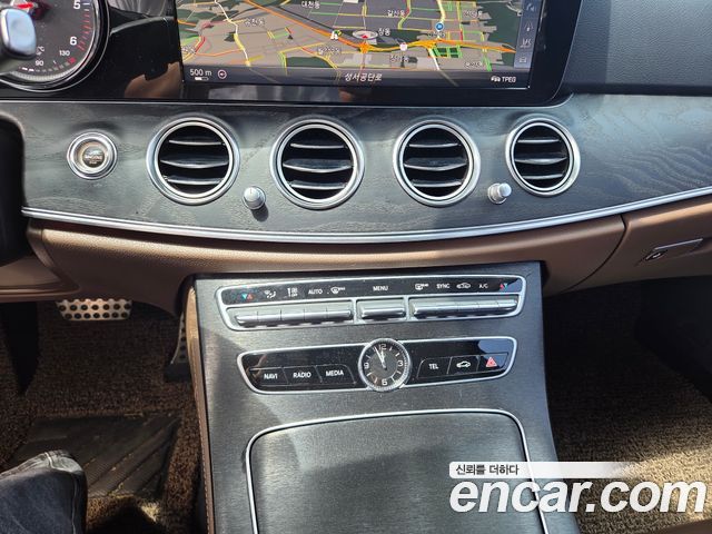 Mercedes-Benz E-Class E220d Avantgarde
