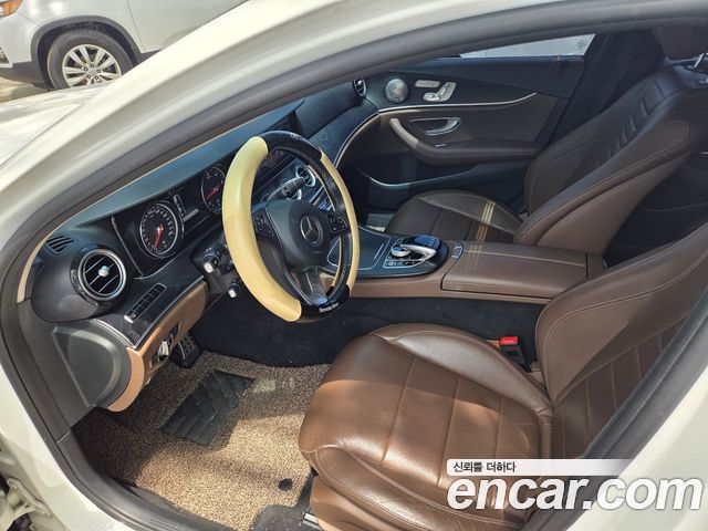 Mercedes-Benz E-Class E220d Avantgarde