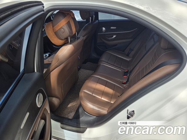 Mercedes-Benz E-Class E220d Avantgarde