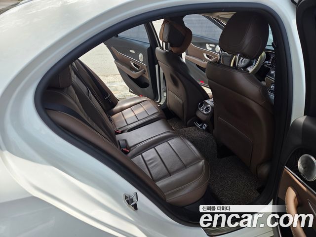 Mercedes-Benz E-Class E220d Avantgarde