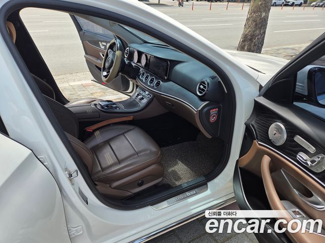 Mercedes-Benz E-Class E220d Avantgarde