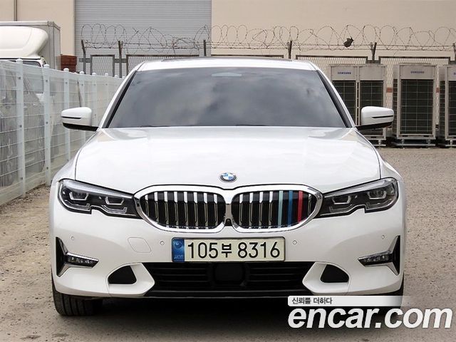 BMW 3-Series 330e Luxury