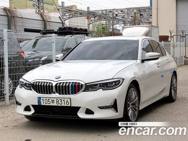 BMW 3-Series 330e Luxury