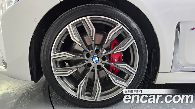 BMW 7-Series 740i M Sport