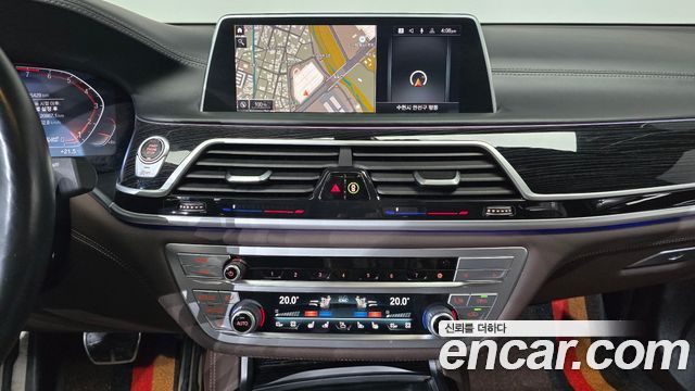 BMW 7-Series 740i M Sport