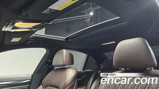 BMW 7-Series 740i M Sport