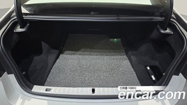 BMW 7-Series 740i M Sport