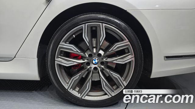 BMW 7-Series 740i M Sport