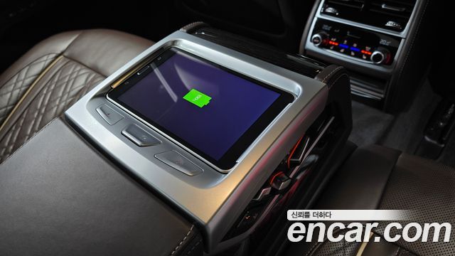 BMW 7-Series 740i M Sport