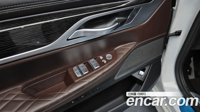 BMW 7-Series 740i M Sport