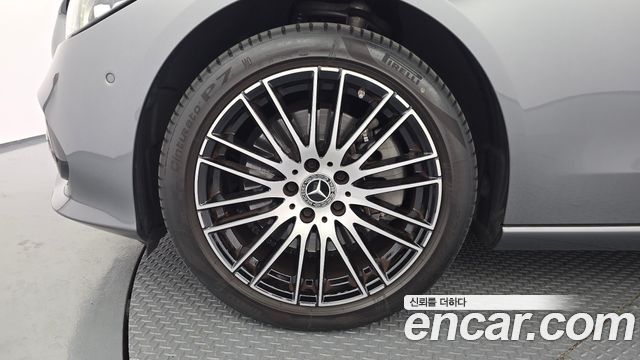 Mercedes-Benz C-Class C200 4MATIC Avantgarde