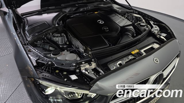 Mercedes-Benz C-Class C200 4MATIC Avantgarde