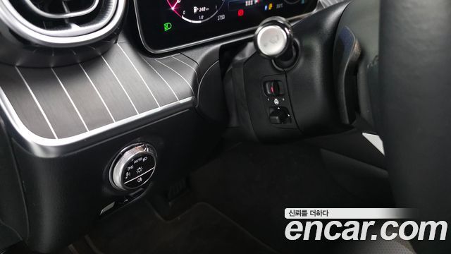 Mercedes-Benz C-Class C200 4MATIC Avantgarde