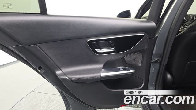 Mercedes-Benz C-Class C200 4MATIC Avantgarde