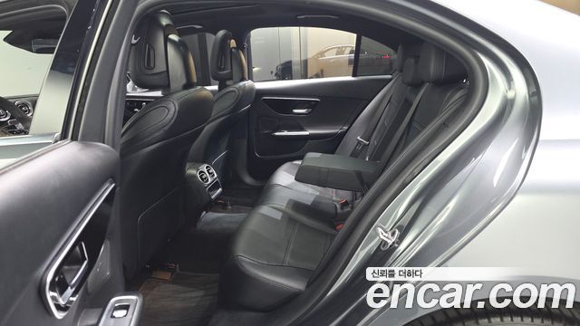 Mercedes-Benz C-Class C200 4MATIC Avantgarde