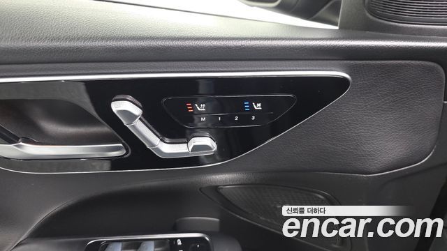 Mercedes-Benz C-Class C200 4MATIC Avantgarde