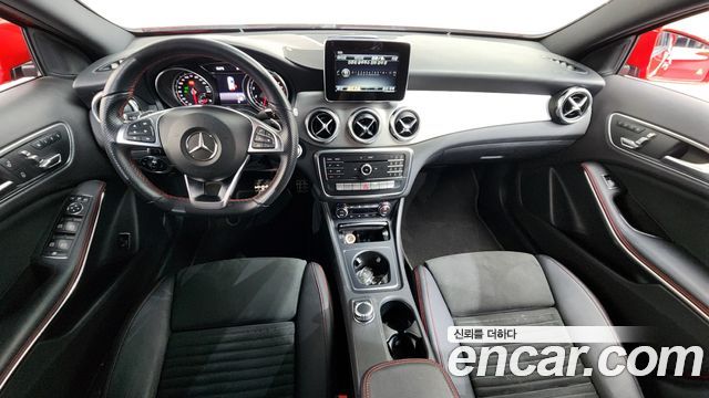 Mercedes-Benz GLA-Class GLA220