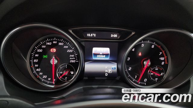 Mercedes-Benz GLA-Class GLA220