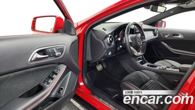 Mercedes-Benz GLA-Class GLA220