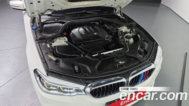 BMW 5-Series 520d xDrive M Sport Package Plus