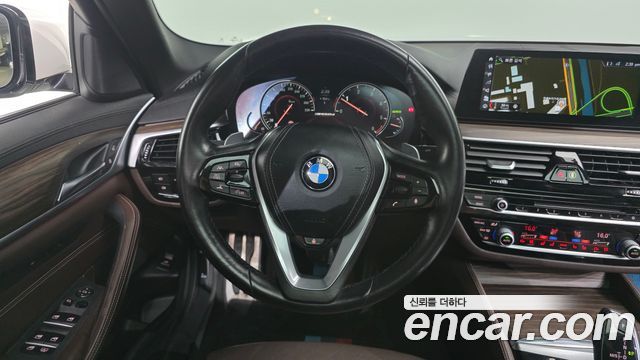 BMW 5-Series 520d xDrive M Sport Package Plus