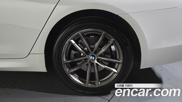 BMW 5-Series 520d xDrive M Sport Package Plus