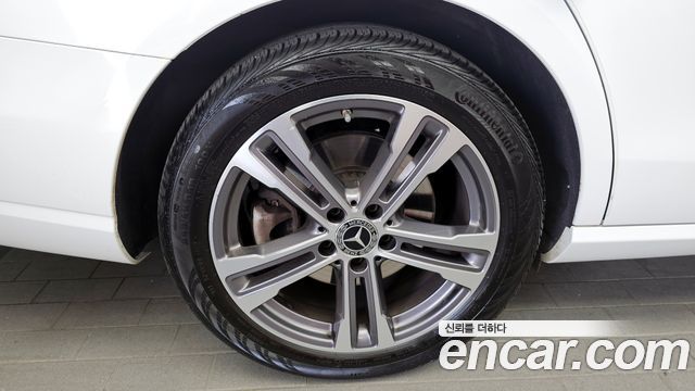 Mercedes-Benz E-Class E350 4MATIC Avantgarde