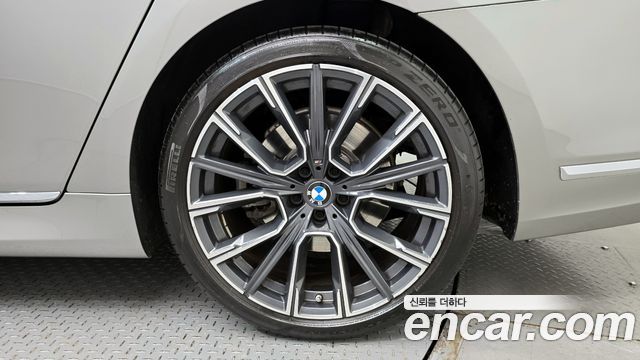 BMW 7-Series 730d xDrive M Sport