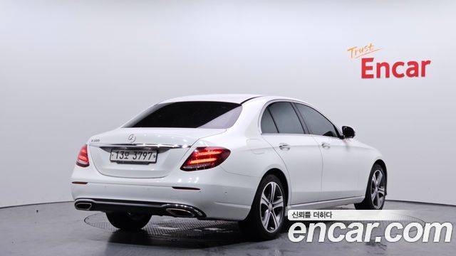 Mercedes-Benz E-Class E300 AV Intelligent Drive