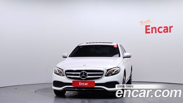 Mercedes-Benz E-Class E300 AV Intelligent Drive