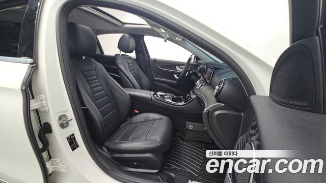 Mercedes-Benz E-Class E300 AV Intelligent Drive