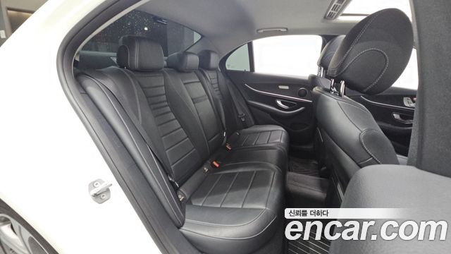 Mercedes-Benz E-Class E300 AV Intelligent Drive