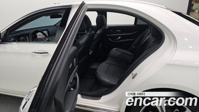 Mercedes-Benz E-Class E300 AV Intelligent Drive