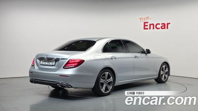 Mercedes-Benz E-Class E300 Avantgarde