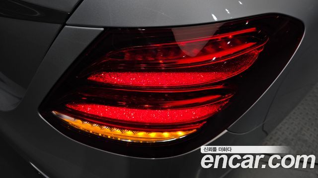 Mercedes-Benz E-Class E300 Avantgarde