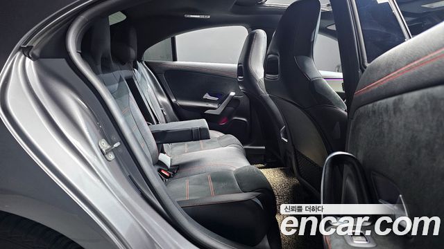 Mercedes-Benz CLA-Class CLA250 4MATIC