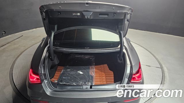 Mercedes-Benz CLA-Class CLA250 4MATIC