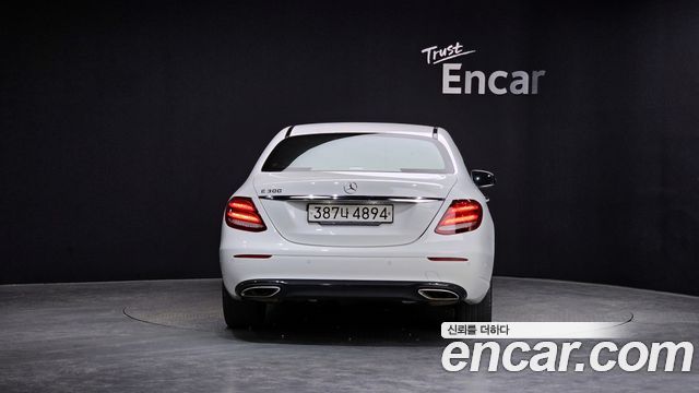 Mercedes-Benz E-Class E250 Avantgarde