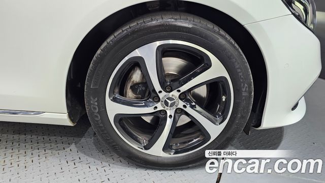 Mercedes-Benz E-Class E250 Avantgarde