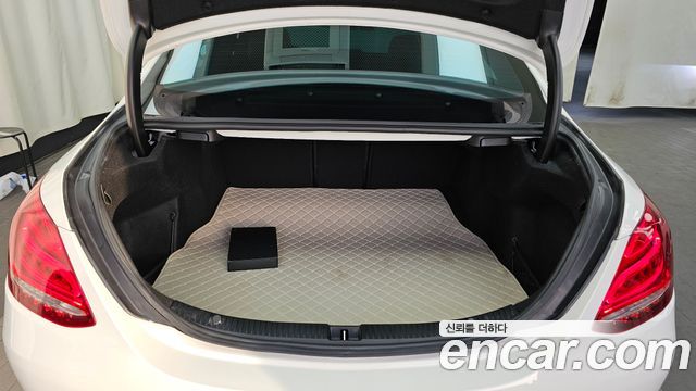 Mercedes-Benz C-Class C220 d Avantgarde