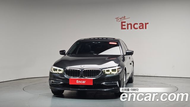 BMW 5-Series 520i Luxury