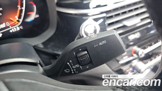 BMW 5-Series 520i Luxury