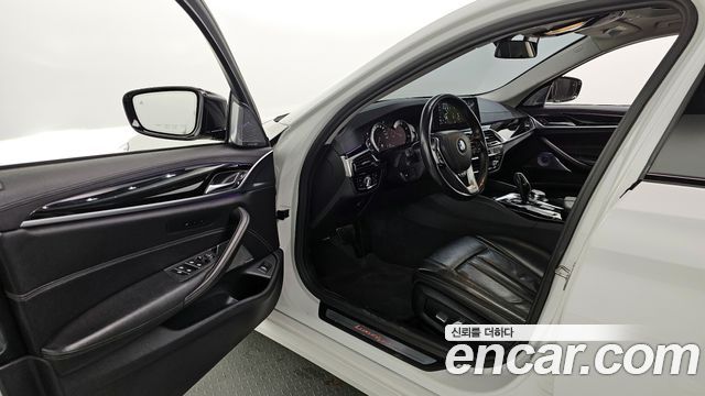 BMW 5-Series 520d Luxury Special Edition