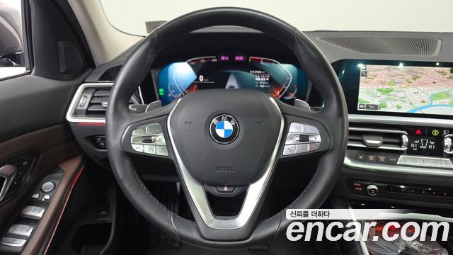 BMW 3-Series 320i Touring Luxury