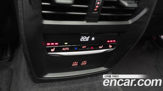 BMW 3-Series 320i Touring Luxury