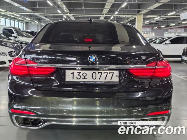 BMW 7-Series 750Li xDrive